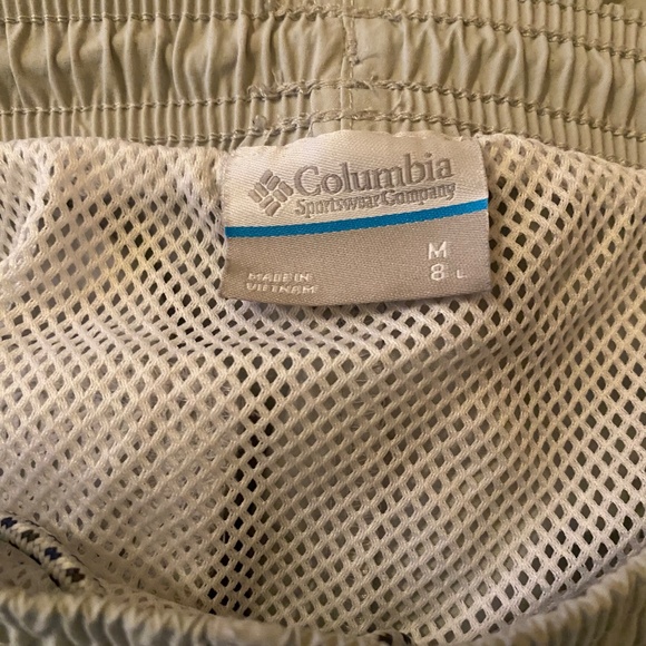 Men’s Columbia shorts - 8 inch  - Medium - Picture 5 of 5